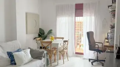 Bajo en Venta en Martín Miguel con Piscina y Golf