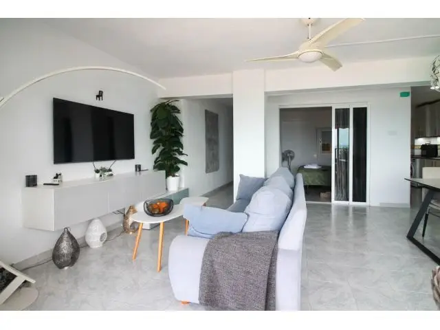 Apartamento en Santa Pola con Vistas al Mar