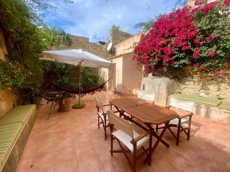 Chalet en Artà Mallorca: 5 Dormitorios, Patio y Vistas