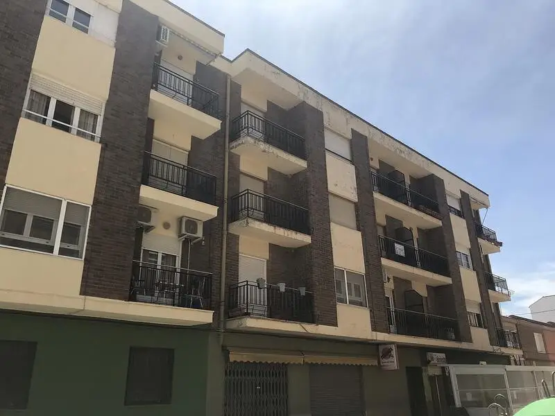 Apartamento 3 Dormitorios Garaje Caudete Centro