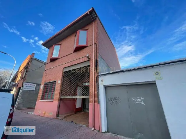 Alquiler Local 2 Plantas 220m2 Patio 60m2 2 Baños Juan de Austria