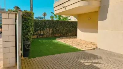 Piso en Venta en Urbanizacion Moderna con Terraza Privada y 2 Piscinas