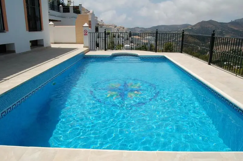 Villa de Lujo en Frigiliana con Piscina Privada