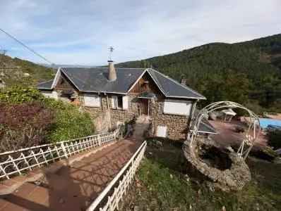 Chalet Pareado en Paraje Natural El Tiemblo Avila