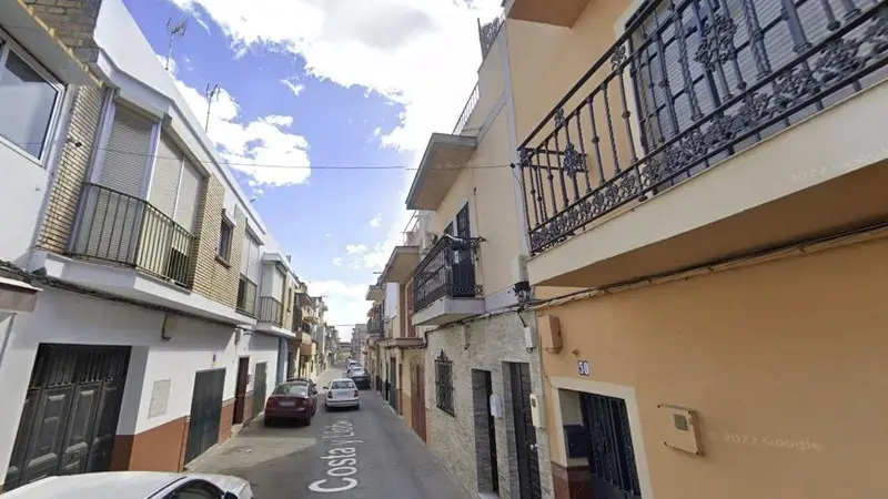 Vivienda Sevilla Calle Costa y Llobera Ocupada Compra al Contado