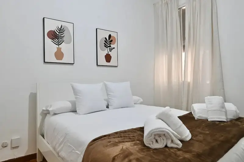 Apartamento en alquiler Madrid 4 dormitorios 1 ba
ho