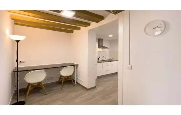 Habitaci
ón 38m2 en Barcelona para Estudiantes y Profesionales