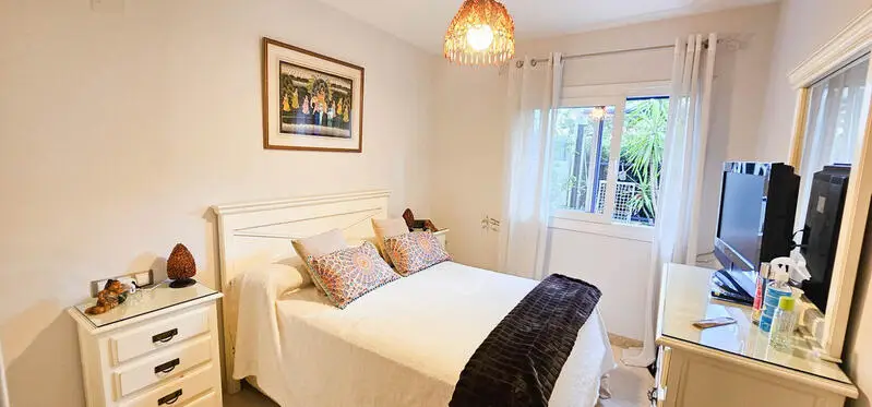 Apartamento de Lujo en Sabinillas 2 Dormitorios Primera Linea de Playa