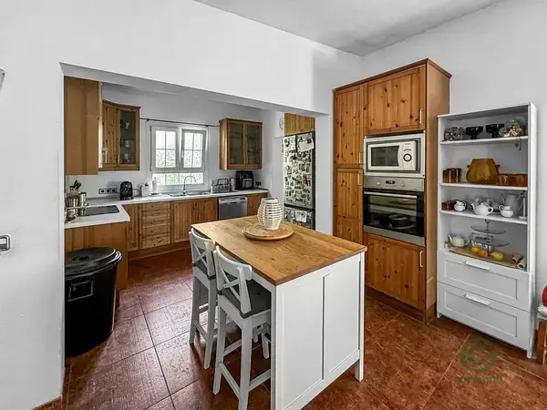Casa en Cala Murada 4 dormitorios 2 baños Jardin 1387m2