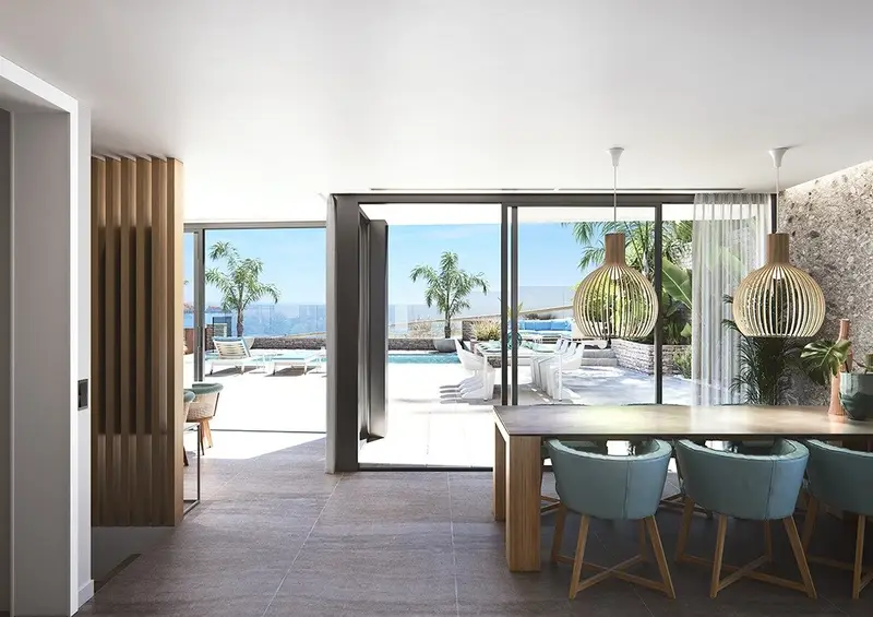 Chalet Exclusivo en Cala Medina con Vistas al Mar