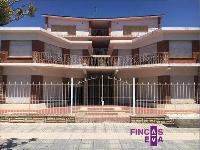 Casa-Villa en venta Torredembarra, 17 apartamentos, ideal inversores