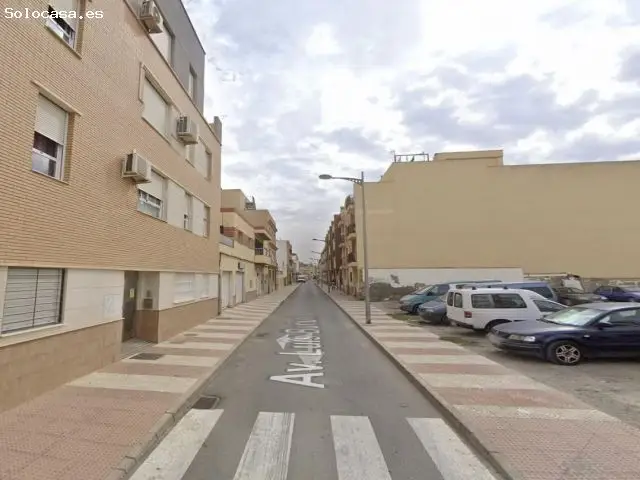 Vivienda Roquetas de Mar Ocupada Venta al Contado