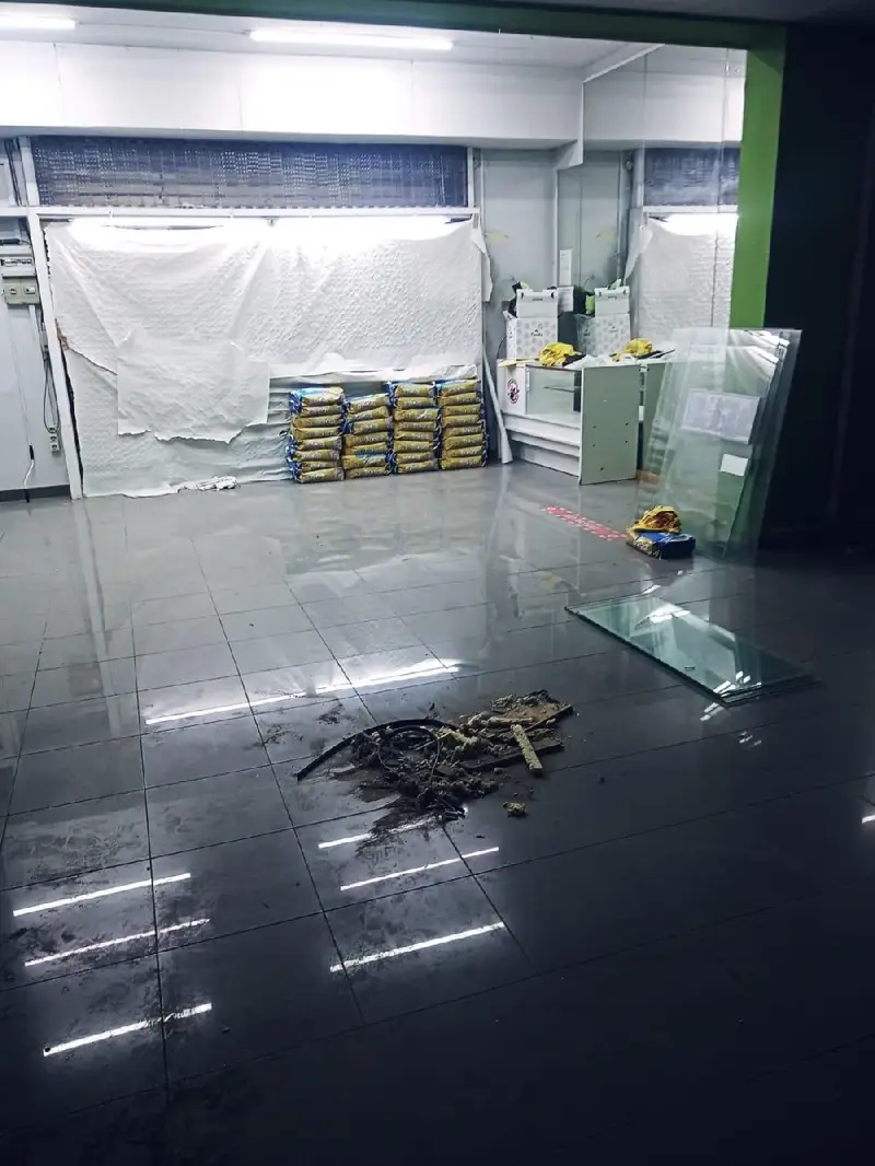 Venta Local Comercial Olesa Montserrat Centro
