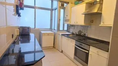 Piso en Venta Santander: Amplio y Luminoso, Ideal Familias