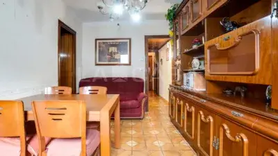 Piso en venta en L Hospitalet 3 habitaciones 1 bano cerca del metro