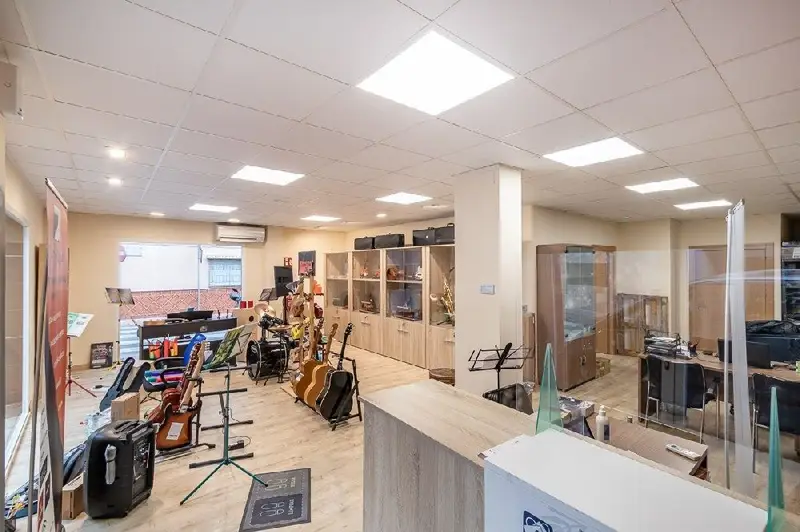 Venta Local Comercial Armilla Centro Reformado