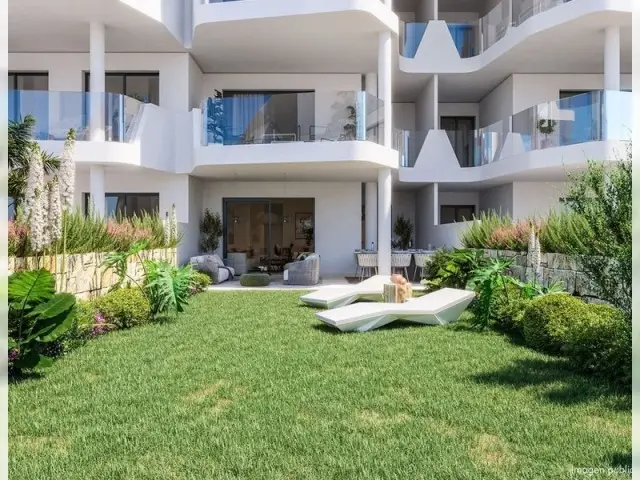 Apartamento en Venta en Fuengirola 2 Dormitorios Vistas al Mar