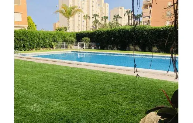 Estudio en Alicante con Piscina y Parking