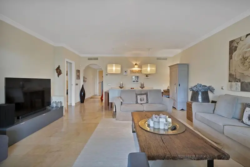 Apartamento en Venta Estepona 2 Dormitorios Golf Vistas