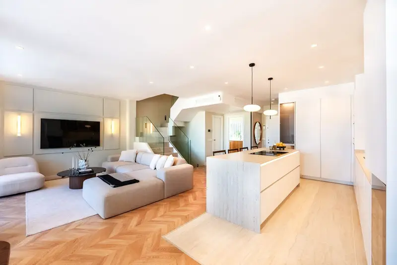 Adosado 5 Dormitorios Milla de Oro Marbella Lujo Contemporaneo