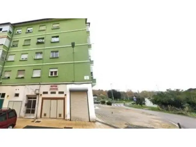 Piso en Torrelavega: Comodo y Moderno