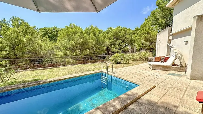 Chalet en Costa de la Calma Mallorca con Piscina Privada