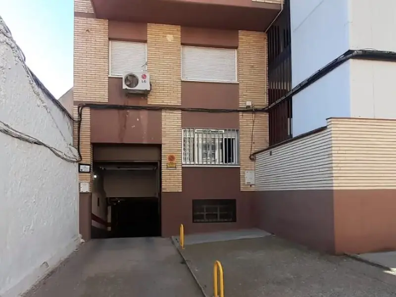 Venta Garaje en Zaragoza - Plaza de Garaje en Sótano