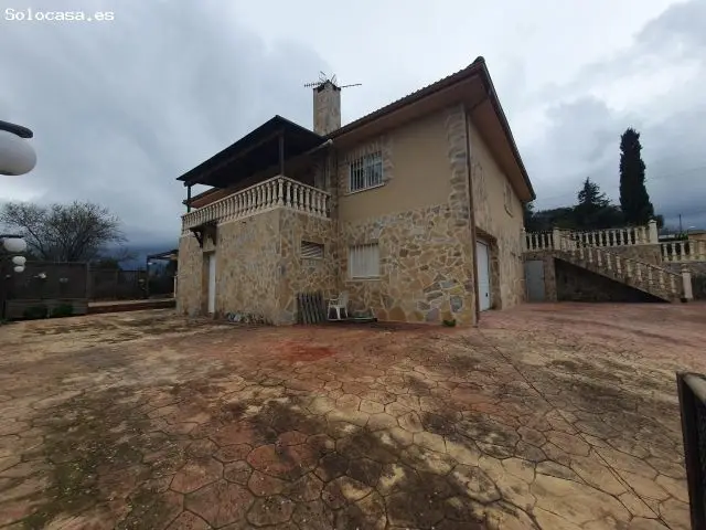 Chalet en Venta Torrejon del Rey 4 Dormitorios Jardin Barbacoa