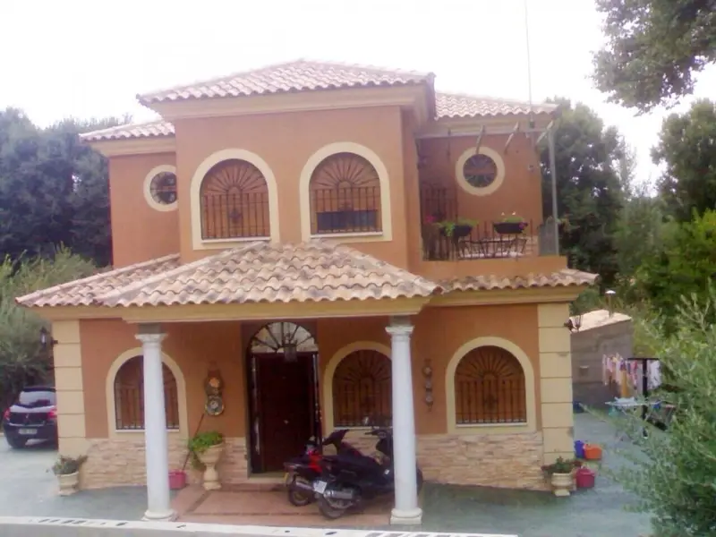 Casa con Piscina en Brillante Cordoba