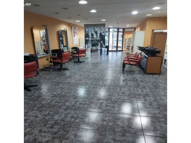 Peluqueria Centro Estetica Can Carreras 100m2 Alquiler