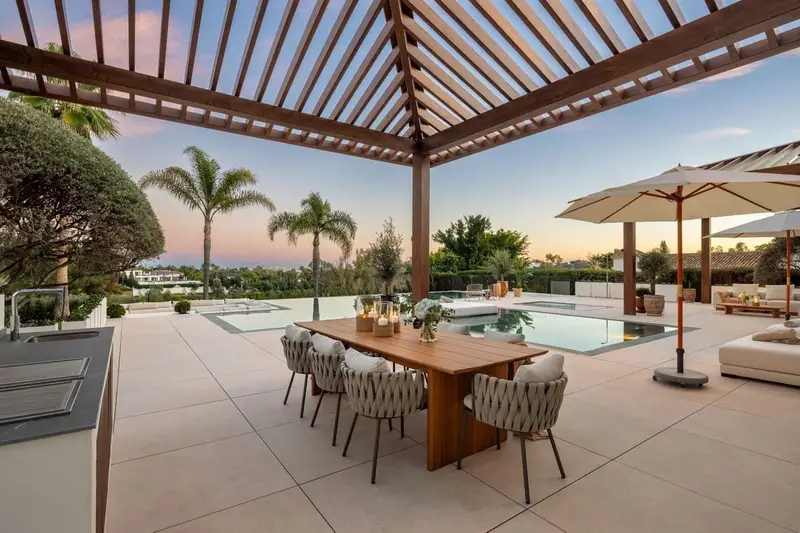 Villa Olivia Nueva Andalucía Lujo Golf Piscina Spa