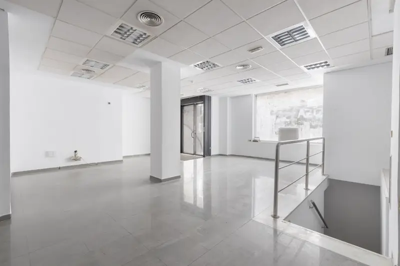 Venta Local Comercial Montefrío Centro 150m2 Reformado