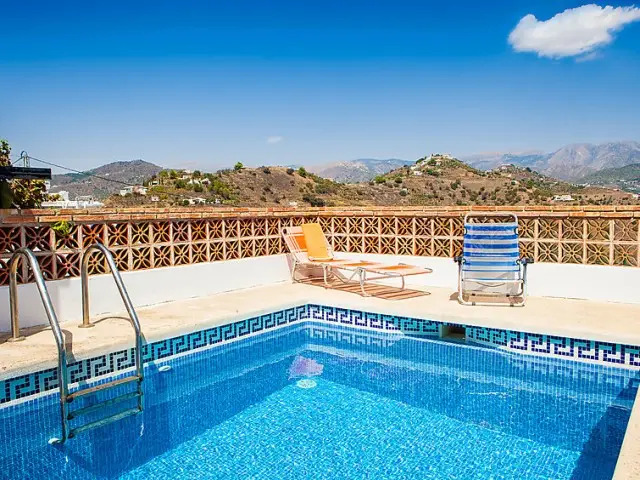 Casa Villa 2 Dormitorios Alquiler Nerja Espaa