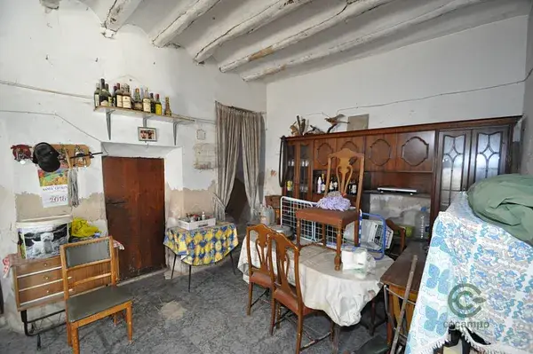 Casa en venta Pinoso cuatro dormitorios un bano