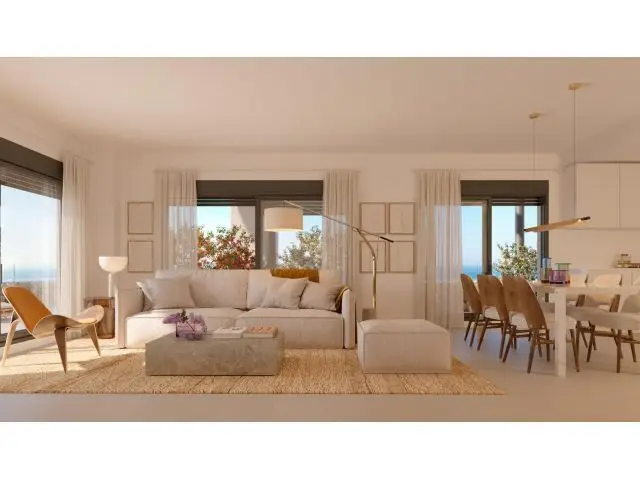 Acogedor Bajo con Jardin Privado y Vistas al Mar en Torremolinos