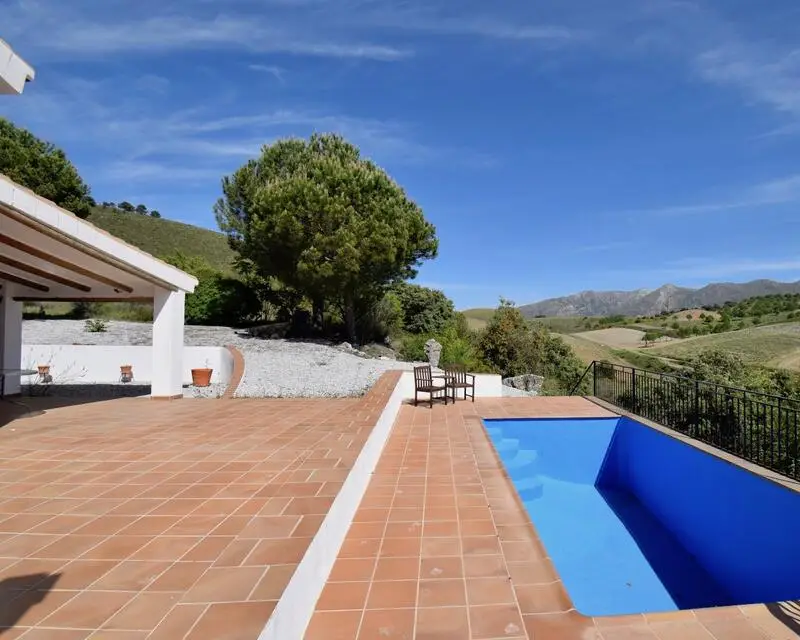 Cortijo con 6 Dormitorios y Piscina Vistas Panoramicas