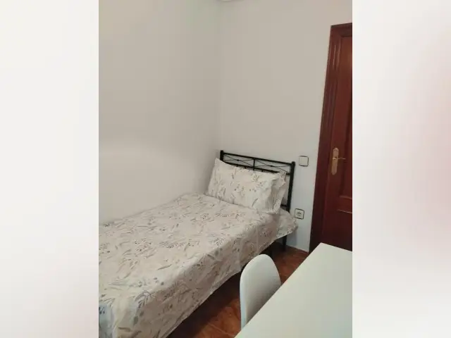 Habitacion Alquiler Oviedo Cerca Universidad Centro