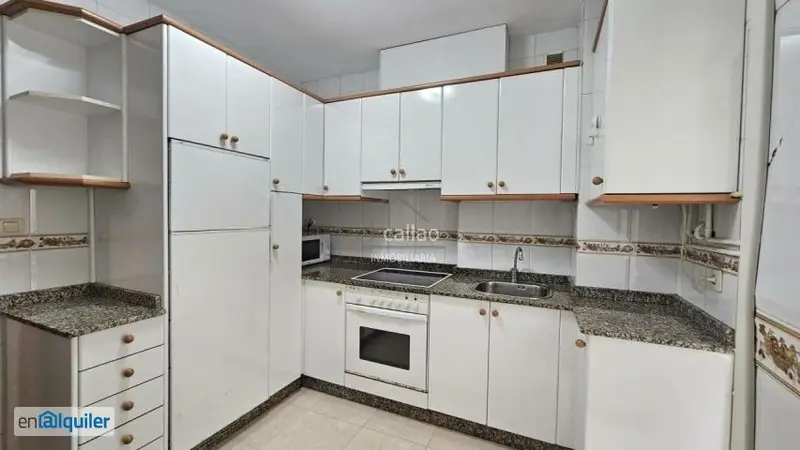 Apartamento Amueblado en Esteiro 1 Dormitorio 2 Baños