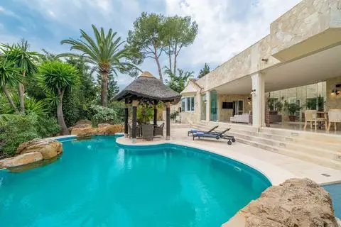 Villa de Lujo 5 Dormitorios Elviria Málaga