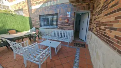 Chalet en Yeles 4 dormitorios 2 baños terraza patio