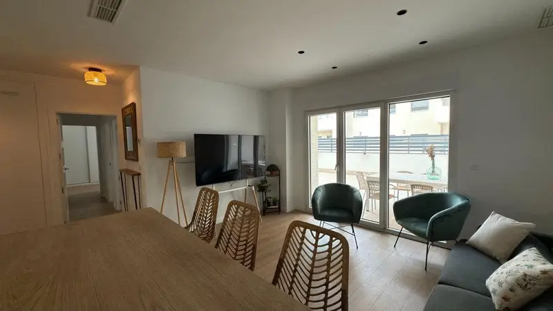 Apartamento en Alquiler San Juan de Alicante 3 Dormitorios 2 Baños Terraza
