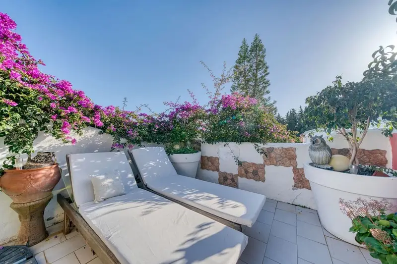 Adosada en venta en Bel Air Estepona 3 dormitorios 145m2 terraza 100m2