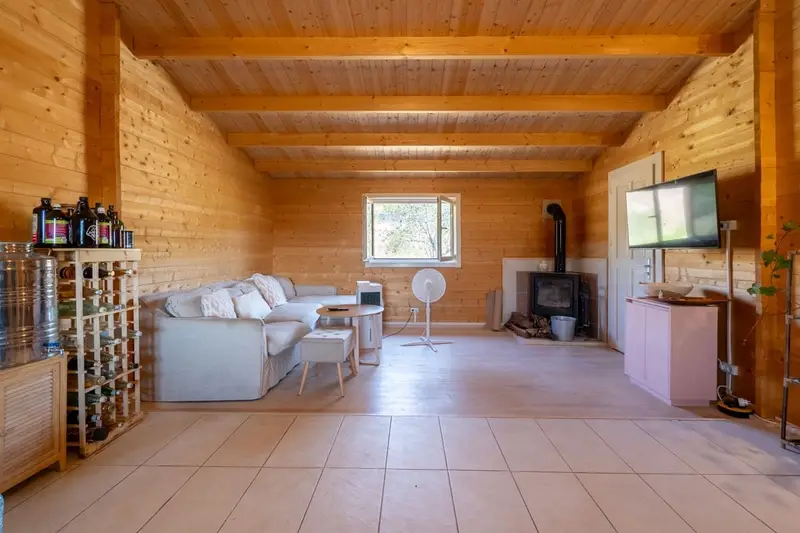 Finca Rural con 3 Casas y 10 Hectareas en Tarragona