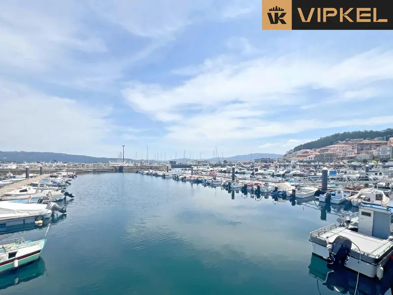 Casa en venta en Muros Galicia con vistas al puerto