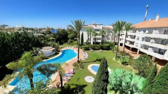 Atico en Nueva Andalucia 4 dormitorios cerca Puerto Banus
