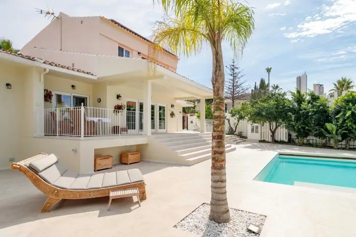 Villa de Lujo 3 Dormitorios Benidorm Piscina Climatizada