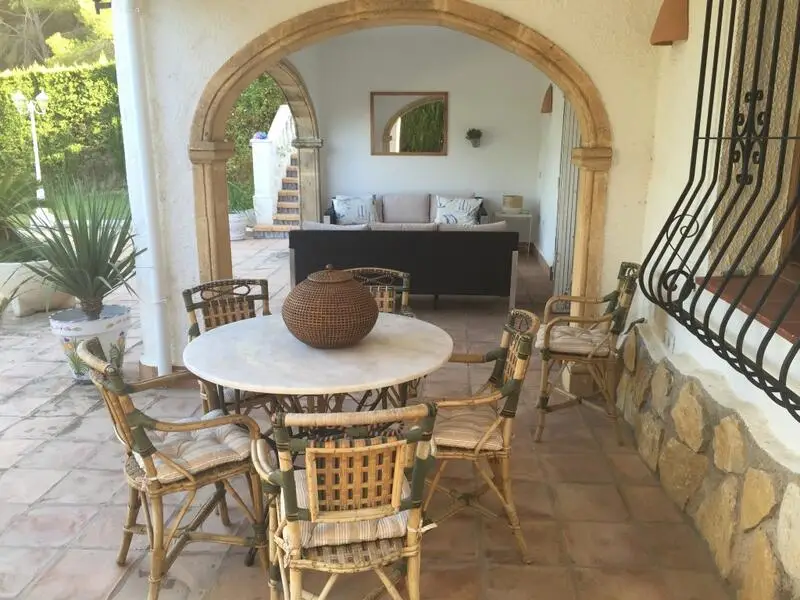 Villa 3 Dormitorios Alquiler Largo Plazo Moraira