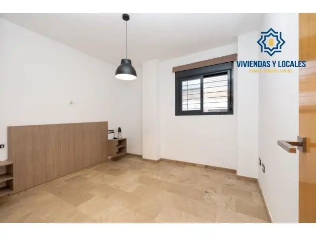 Piso 2 Dormitorios Garaje Trastero Patio Reformable