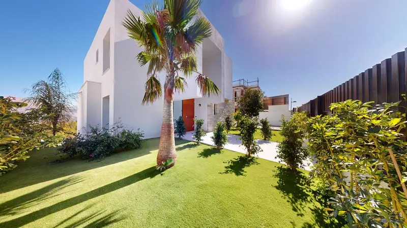 Villa de Lujo en Polop con Piscina y Vistas Panorámicas