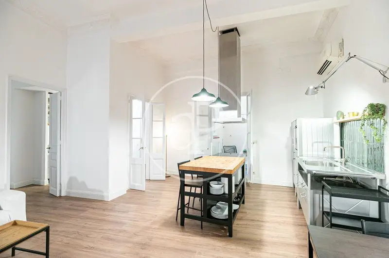 Apartamento en Gótico 72m2 Amueblado Renovado Cerca La Rambla